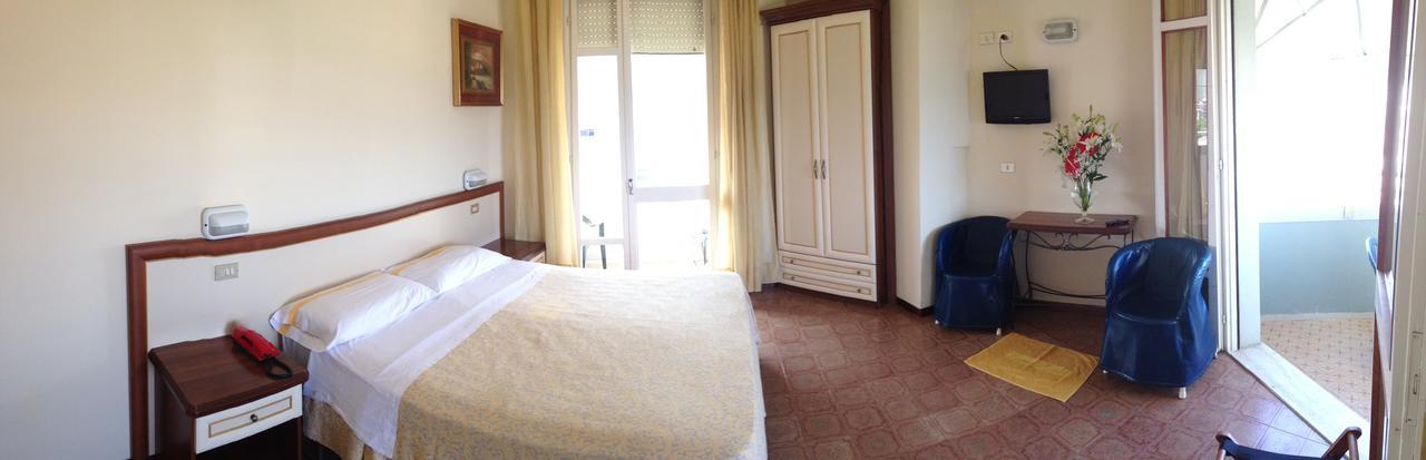 Hotel Nettuno กัตตอลิกา ภายนอก รูปภาพ