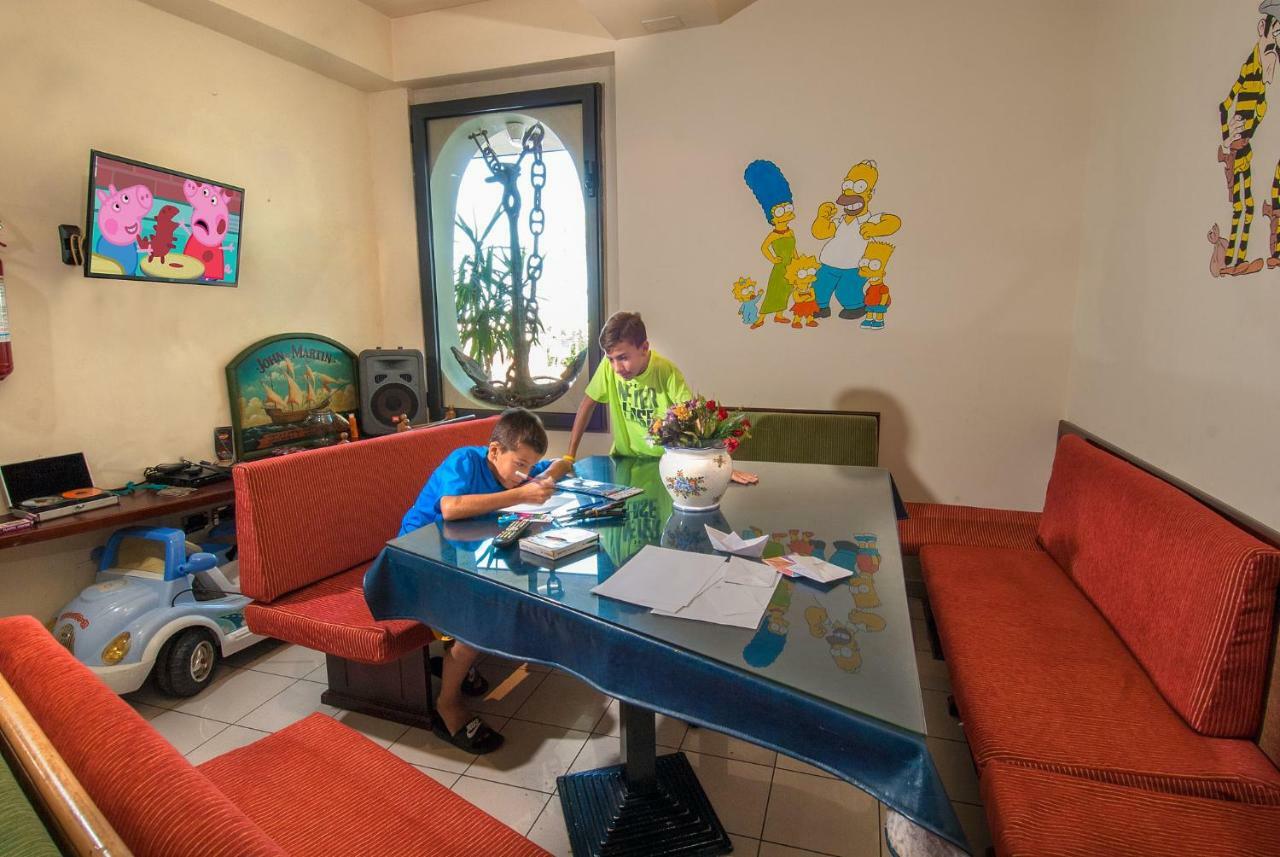 Hotel Nettuno กัตตอลิกา ภายนอก รูปภาพ