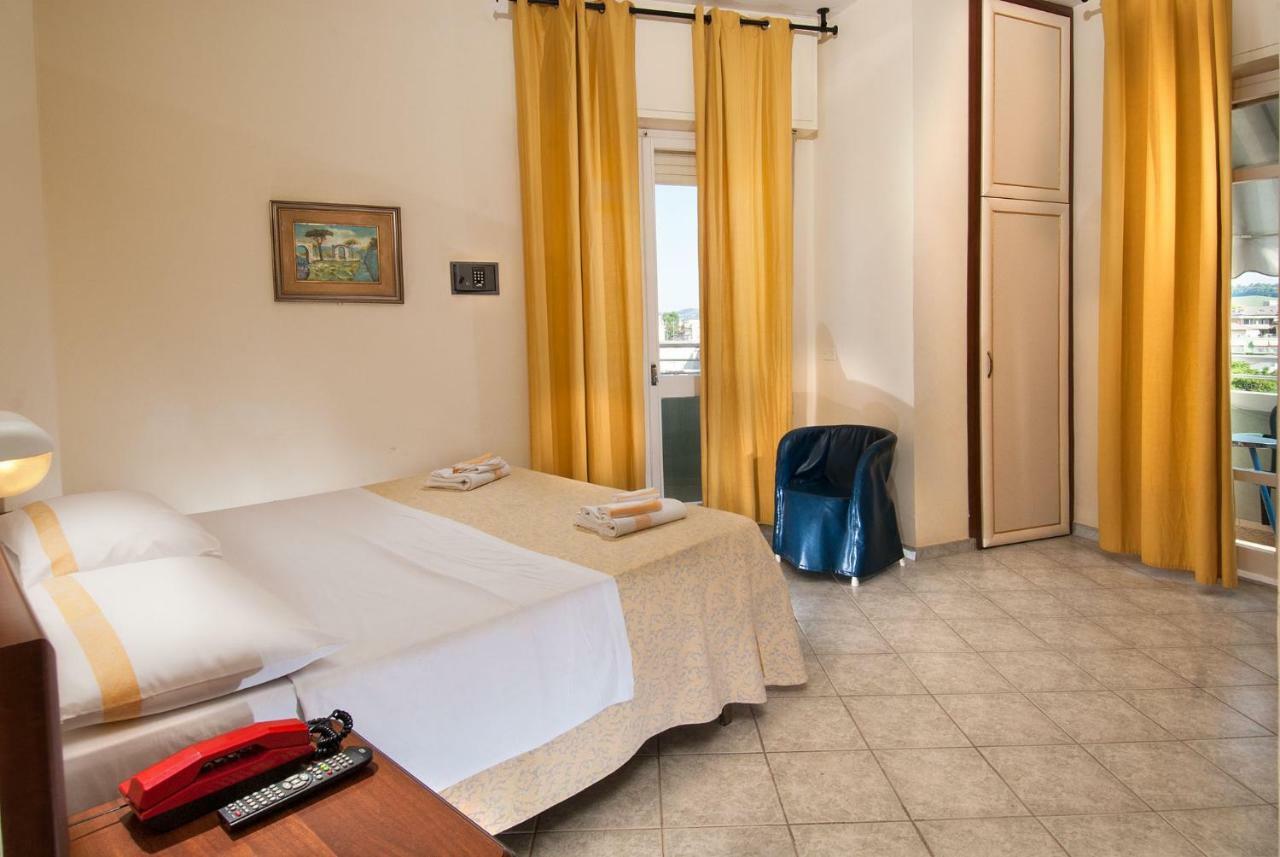 Hotel Nettuno กัตตอลิกา ภายนอก รูปภาพ